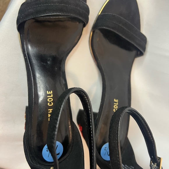 Kenneth Cole New York Lisa Black Suede Heels Sandals size 7..5 Embroidered Heel - Picture 3 of 6